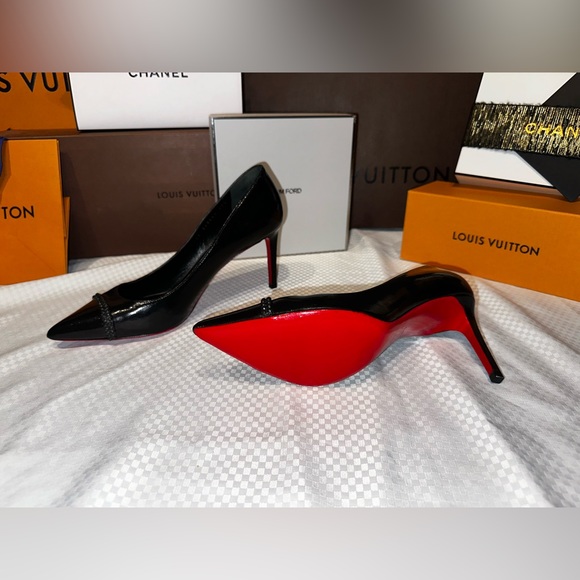Yves Saint Laurent Black Heels 40.5 fit more like a 9.5 - Picture 6 of 13